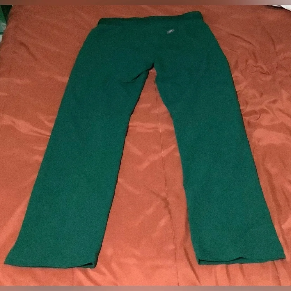 Figs Scrub Hunter Green Kade Cargo Womens Pants Small Petite S/P - Picture 3 of 8